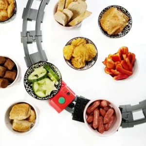 rijdend buffet van borrelhapjes op duplotrein geserveerd
