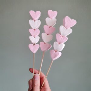 Een traktatie vol hartjes om te trakteren tijdens een bruiloft, vrijgezellenfeest, babyshower of op valentijnsdag