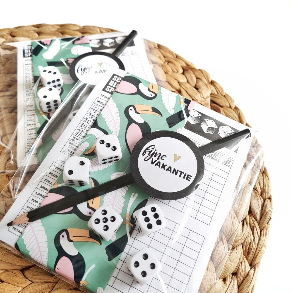 Een spelletje yathzee om te trakteren aan bijvoorbeeld de juffen of meesters