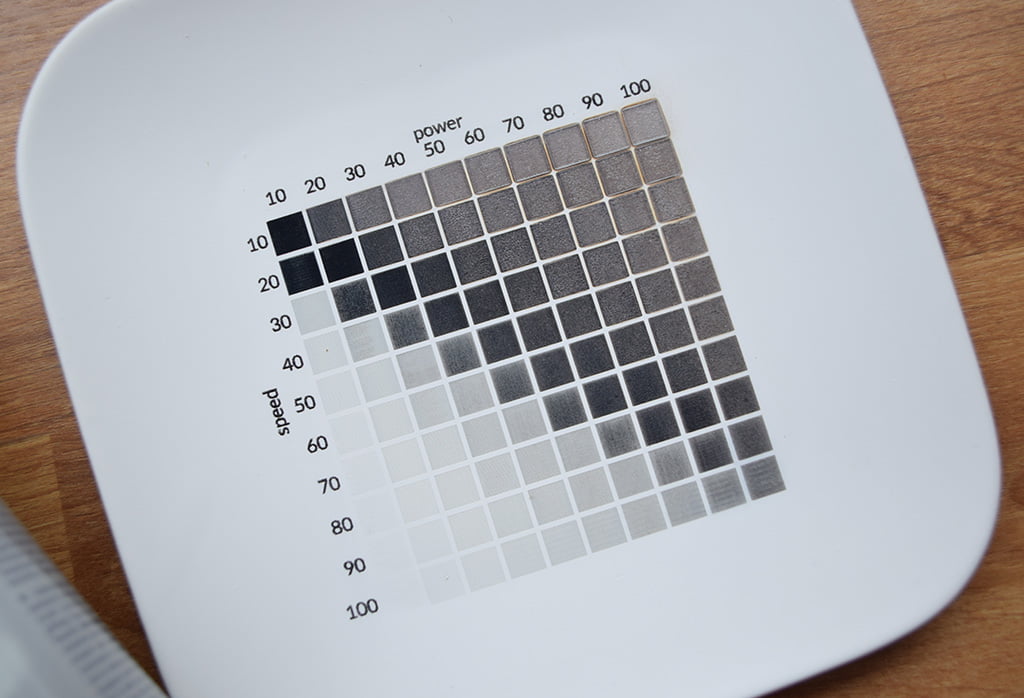 settings grid voor het graveren van keramieken tegel of bordje met xTool